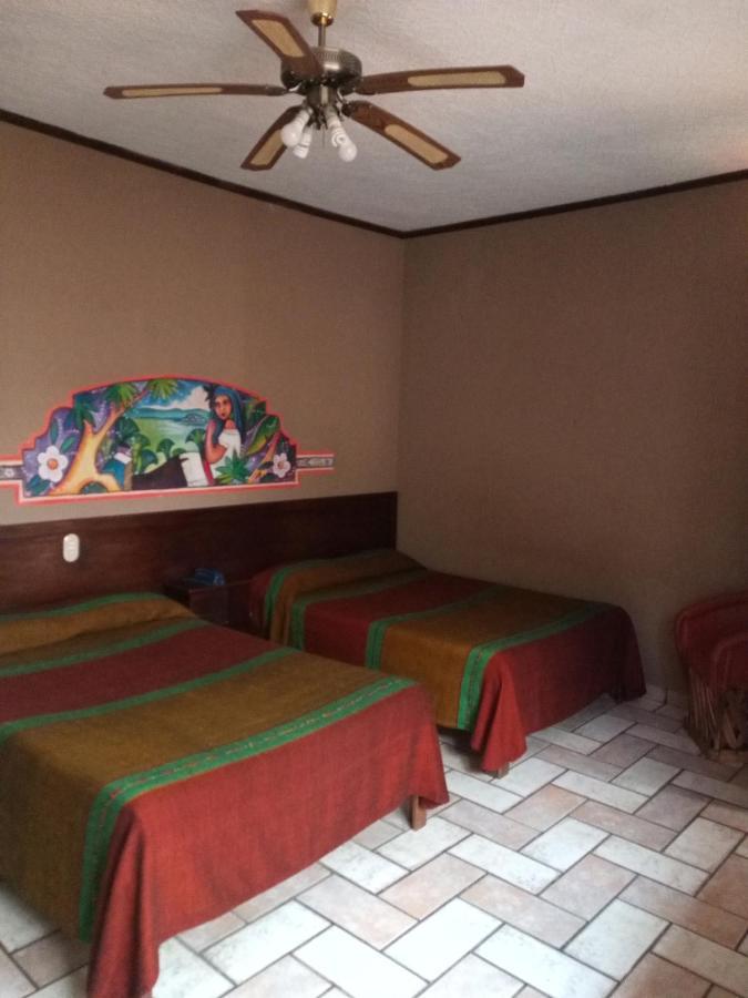 Uruapan  Hotel Regis מראה חיצוני תמונה